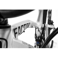 VTT Mondraker Factor  2015