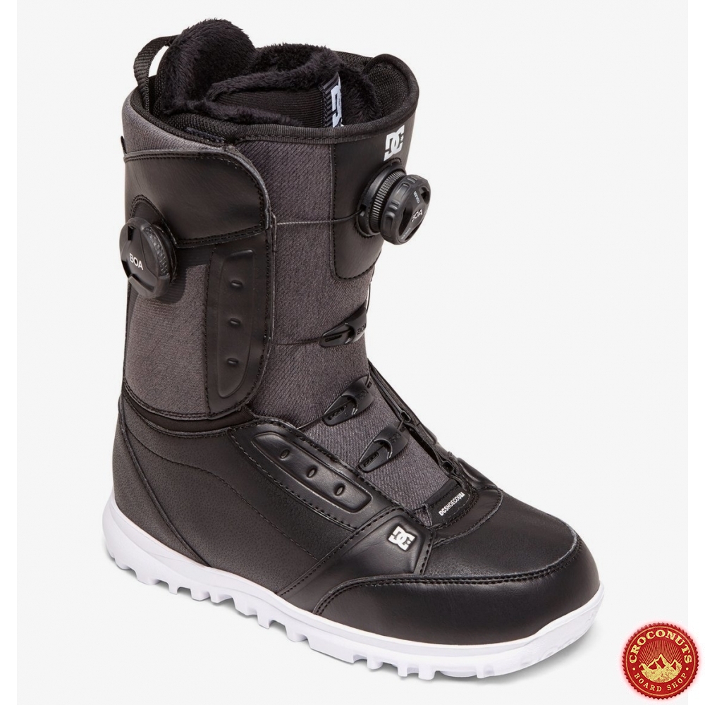 dc black boots